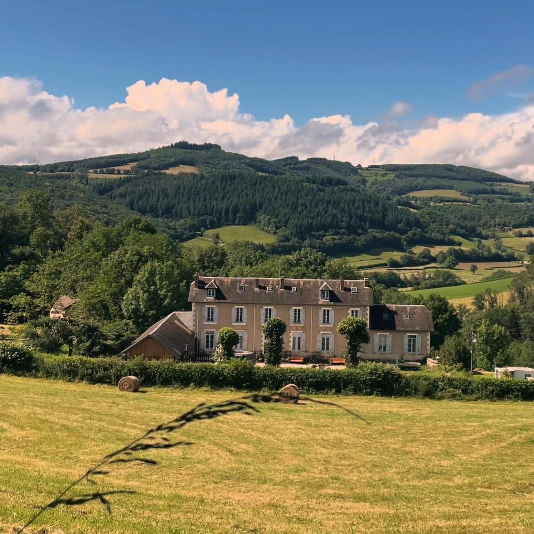 L' Ancienne Ecole Du Morvan Apartment Larochemillay